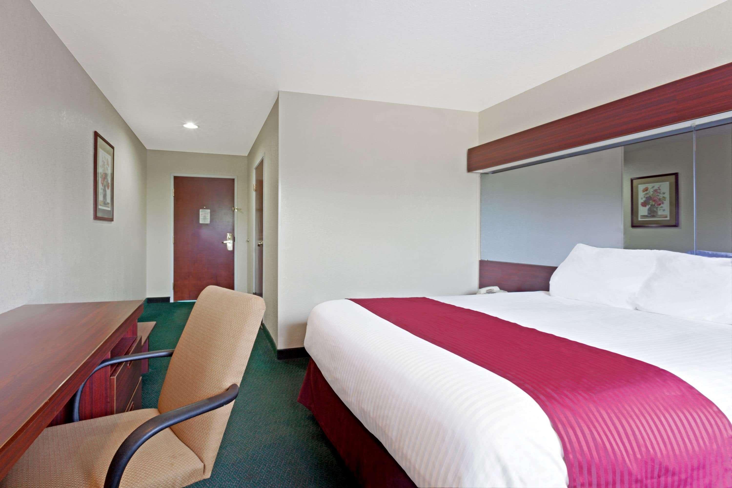 Microtel Inn & Suites By Wyndham Brandon Dış mekan fotoğraf