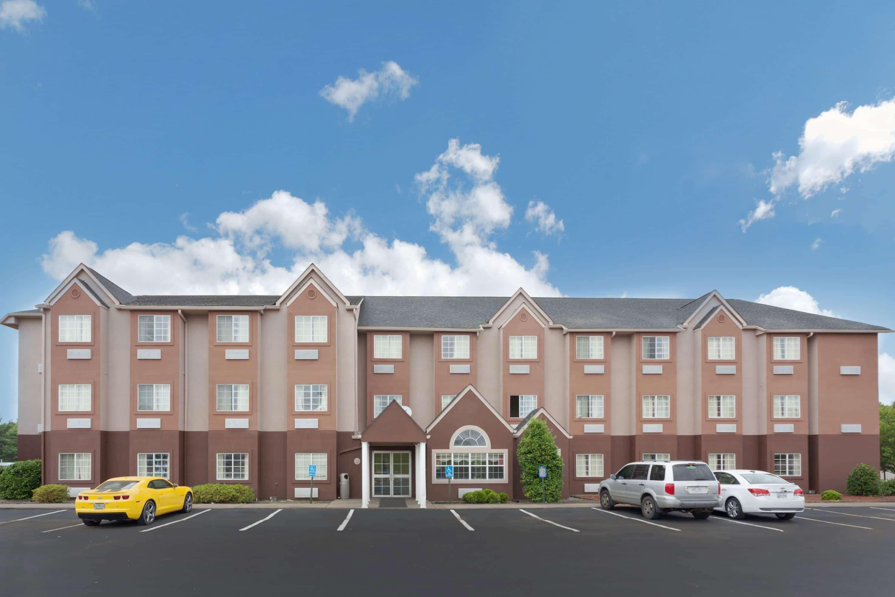 Microtel Inn & Suites By Wyndham Brandon Dış mekan fotoğraf