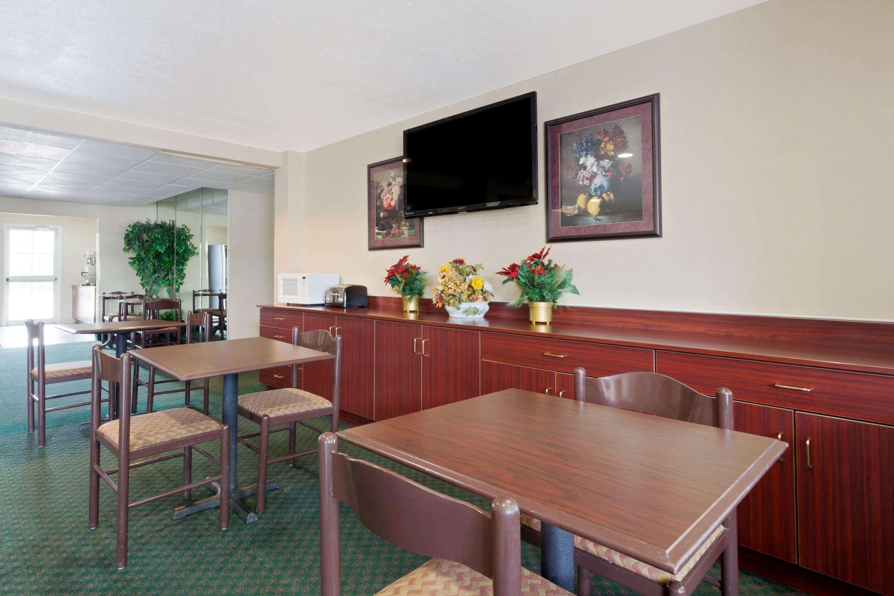 Microtel Inn & Suites By Wyndham Brandon Dış mekan fotoğraf