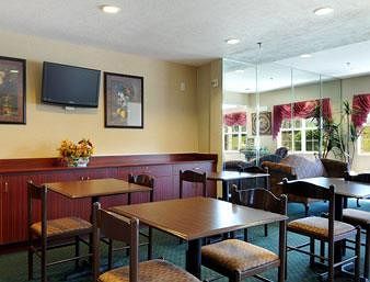 Microtel Inn & Suites By Wyndham Brandon Restoran fotoğraf